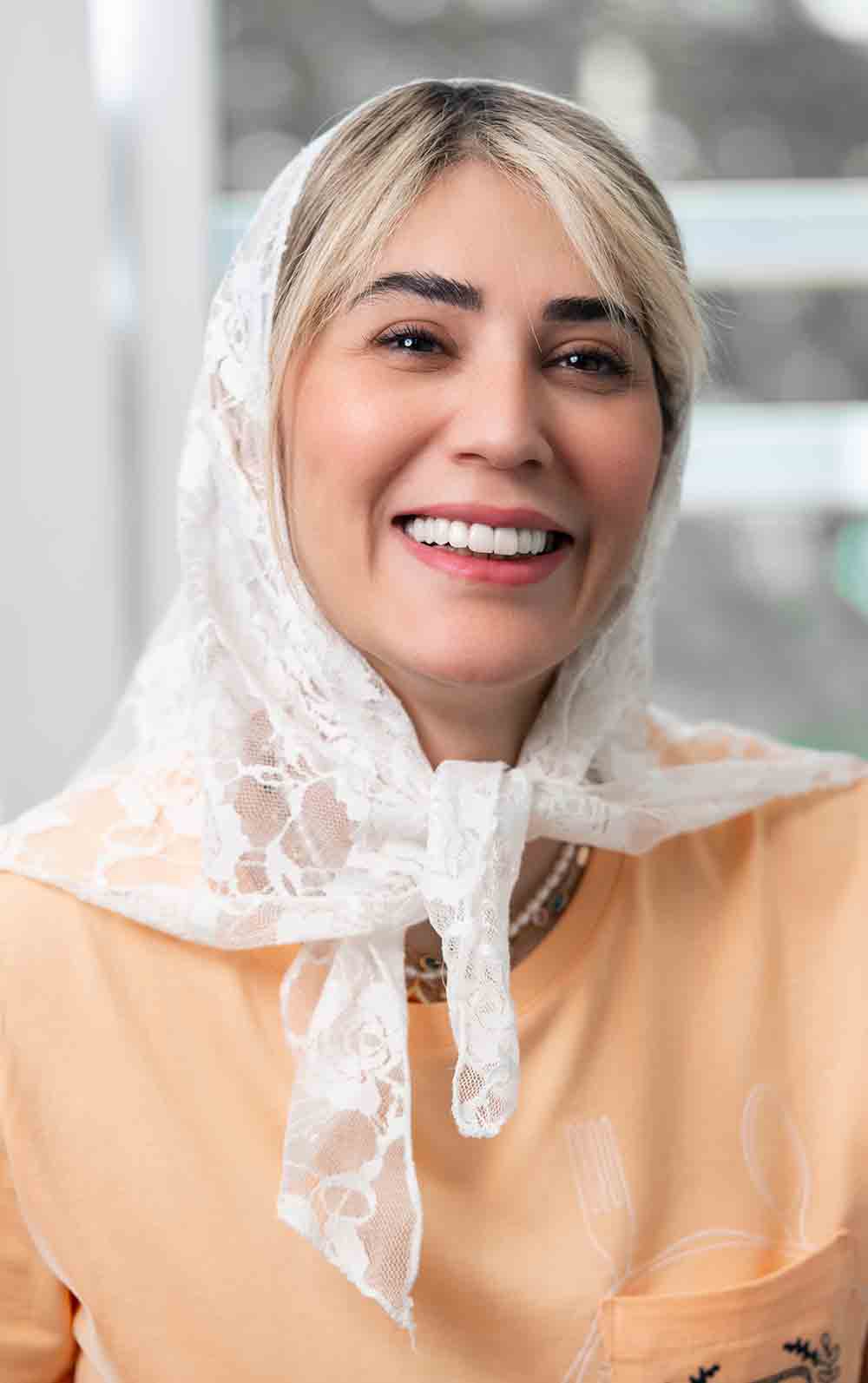 تصویری از پرسنل و تیم کلینیک دندانپزشکی سامین